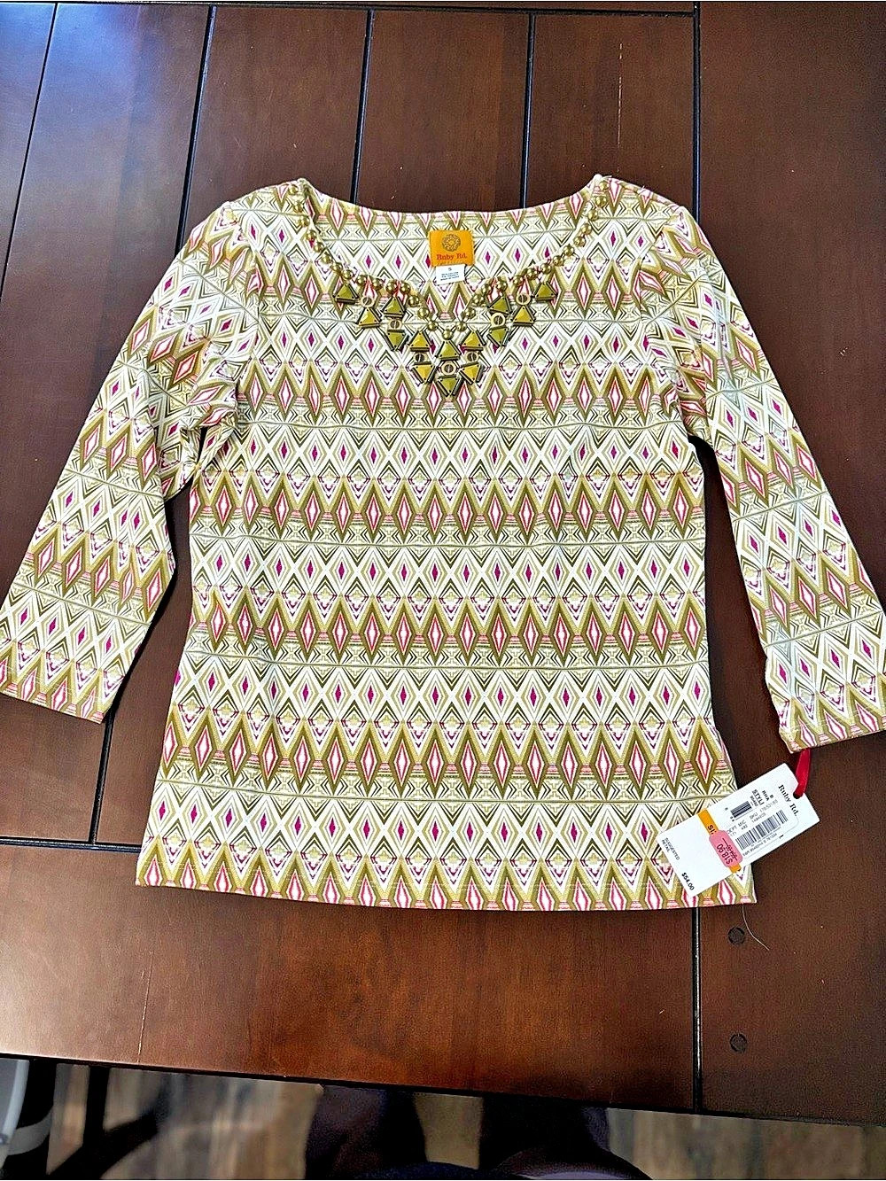 Ruby Rd Geometric Embellished Top in White & Pink Size Small